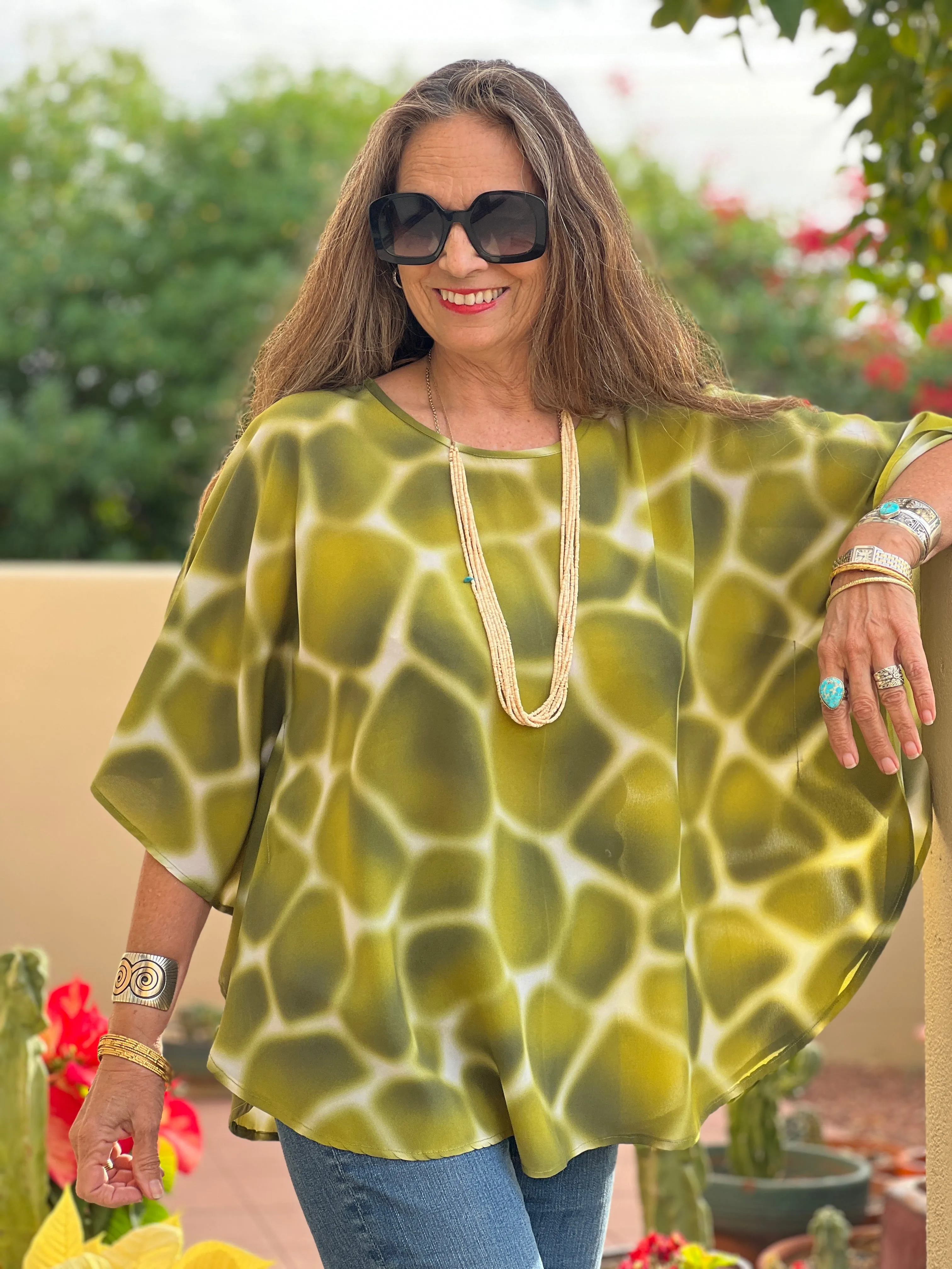 Zirafa Giraffa Oliva Italian Silk Poncho